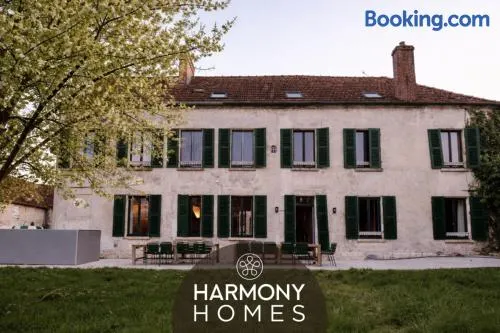 Harmony Homes Le Plessis-Placy - Near Disneyland Pool & Games Room - Image 1