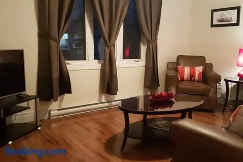 Two-Bedroom Apartment Sweet #4 by Amazing Property Rentals - Image 1