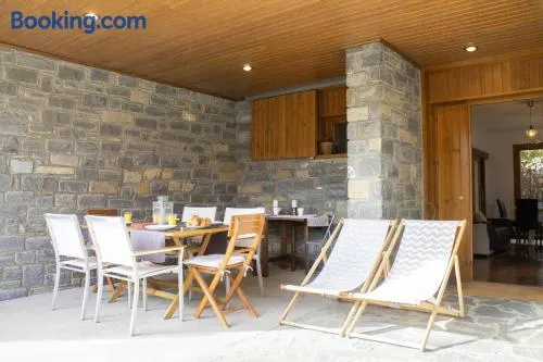 Chalet en urbanización, ideal para esquí - Image 1