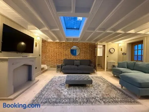 Rose Cottage, Luxury cottage, sleeps 16 - Image 1