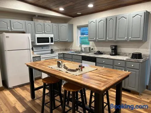 Comfortable Country Home - Image 1