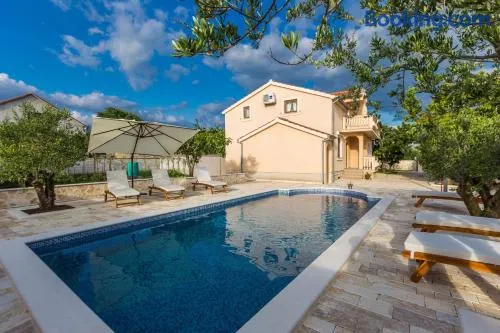 Villa Tina with Swimming Pool, Tennis court, Games room, Sauna, Gym, BBQ - Image 1