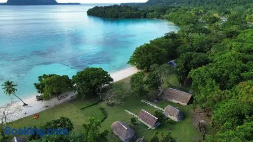 Lonnoc ocean view beach bungalows - Image 1