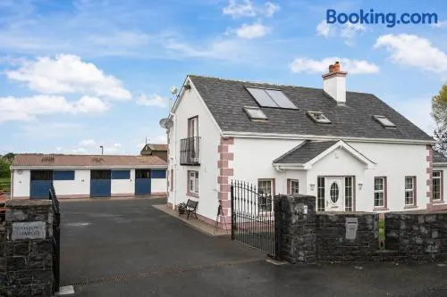Private Room near Rock of Cashel and Workspace - Image 1