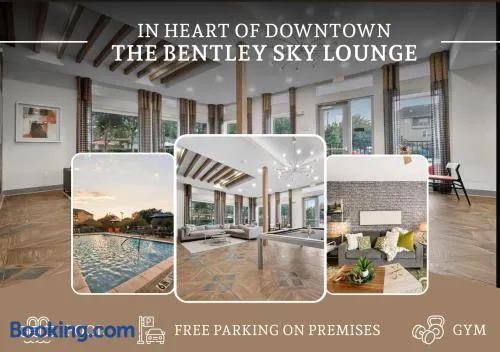 Sky Deck Lounge With Views - Image 1