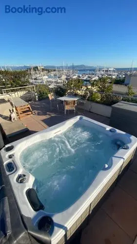 Penthouse vue mer avec Rooftop,Jacuzzi,et parking privé - Image 1