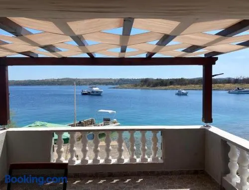 Island paradise Lavdara - Image 1