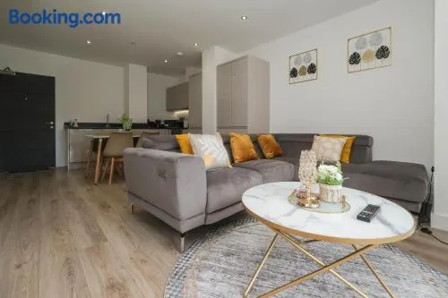 Brand New 2 bedroom apartment Centre of Solihull - Image 1