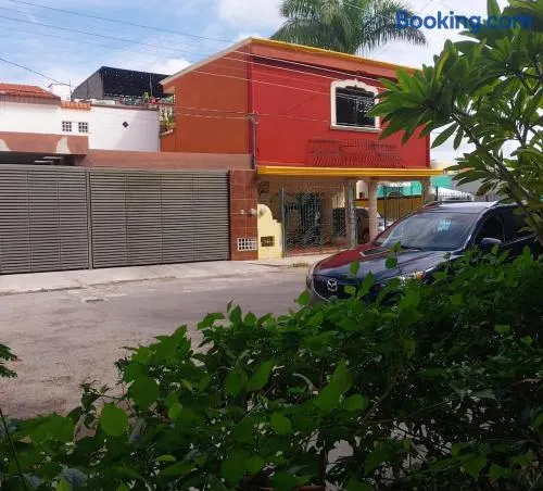 Hermosa casa cuatro recámaras independientes CA - Image 1
