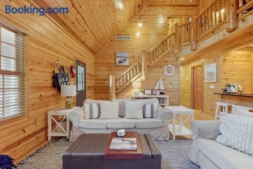 Kingfisher Cove Cabin 19 - Image 1