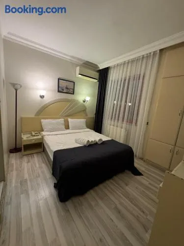 S Çelik Royal Otel - Image 1