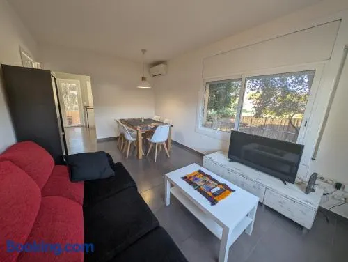 Casa adossada - Ideal per a famílies - Image 1