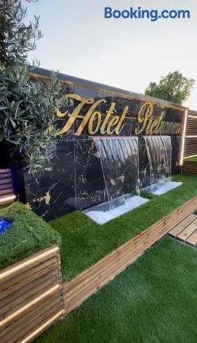 Hotel Pietrarsa Portici - Image 1