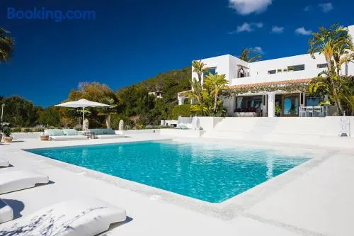 Secluded 6 Bedroom Villa Retreat in Ibiza, 1037 - Image 1