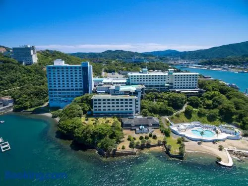Toba Seaside Hotel - Image 1