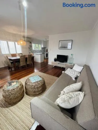 Beach House @ Moffat - Image 1