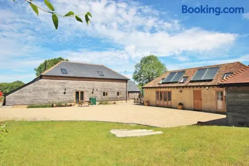 Luxury barn conversion in the Kentish countryside - Image 1