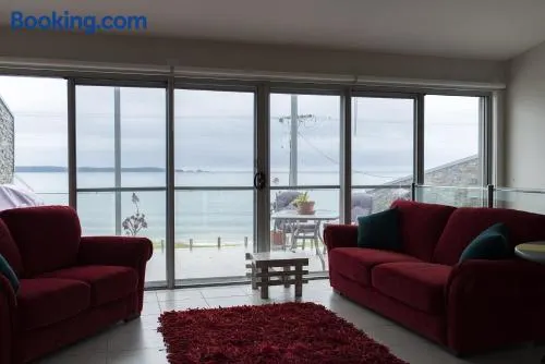 Casey's Beach Retreat - Image 1