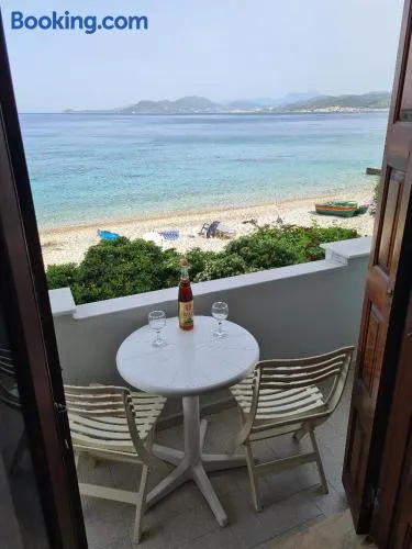 Beach House Antonis Avlakia - Image 1