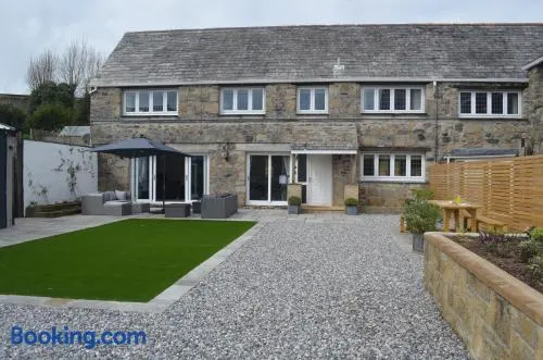 The Cottage, Treliggon Farm - Image 1
