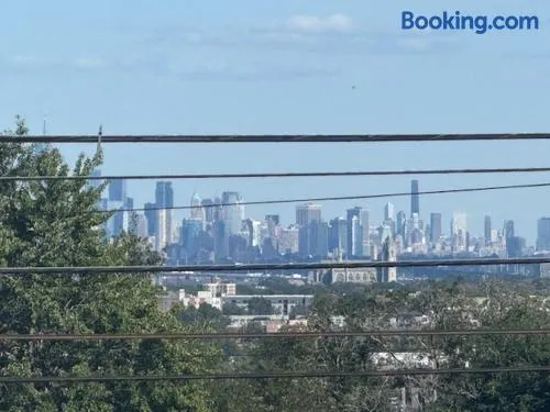 NY City View West Orange Villa 5 bedroom - Image 1