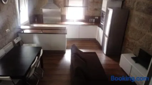 Casa Urbana en Marín - Image 1