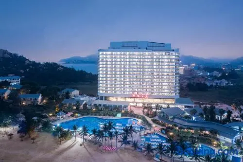 Naqin Geological Ocean Park Hotel - Image 1