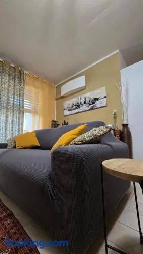 VARESE PRIME - Air Conditioning, 2 parking, 2 baths, City Centre, 200mt Villa Esengrini Montalbano, NO Keybox - Image 1