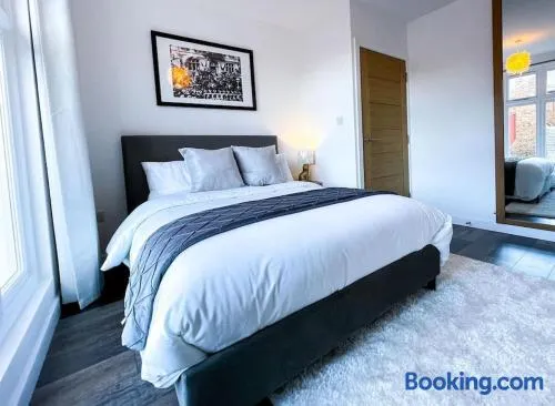 Juliet Beautiful 1 bedroom, central, modern space - Image 1