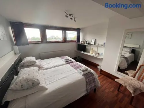 Breeze Guest House - Image 1
