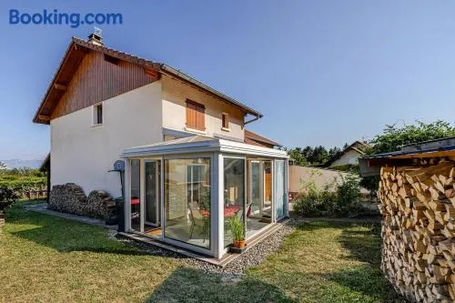 3 rooms available in the Jura Villa Thoiry SHARED House near CERN Geneva Airport Palexpo UN Skiing - Image 1