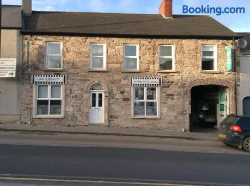 Comber Courtyard Apartment - Image 1