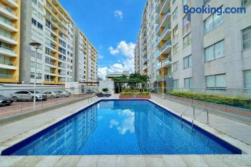 Apartamento - 3 habitaciones - Zona tranquila - Piscina & GYM - Parqueadero - Internet - Image 1
