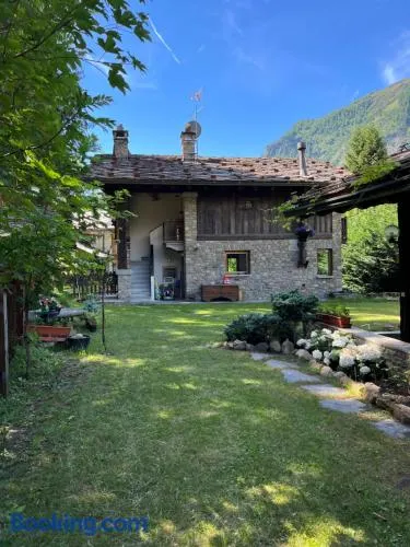 Chalet Blanc "Coeur Sapin" - Image 1