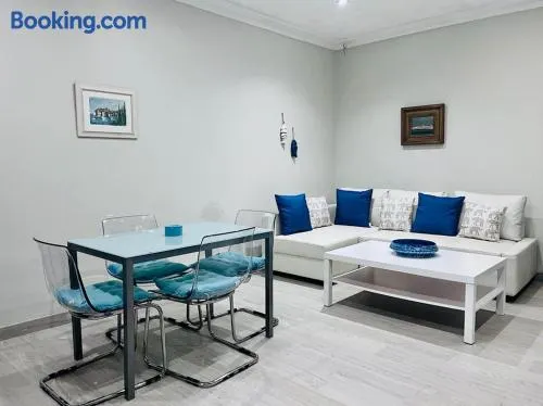 Apartamento adosado con terraza en Playa América, Nigrán - Image 1