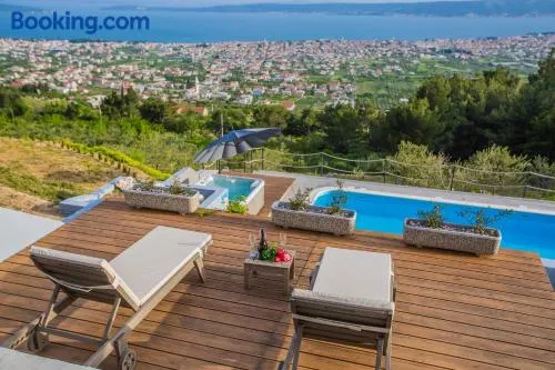 Villa Blue Hill - Image 1