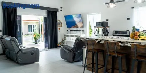 JJ Lux Residential - Image 1