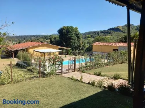 CASA DA MONTANHA na Chácara Paraíso - Image 1