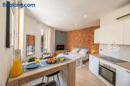 GRAND STUDIO CLIMATISE TRES PROCHE MONACO - Image 1
