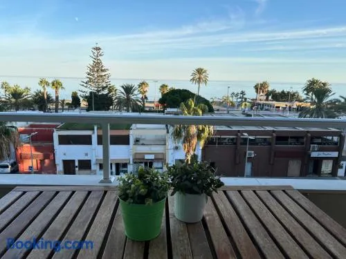 Precioso apartamento frente a la playa - Image 1