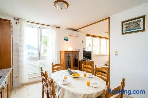 SPACIOUS THREE BEDROOM APARTMENT - Image 1
