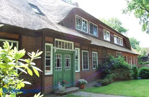 Appartement entièrement équipé avec jardin et barbecue - Image 1