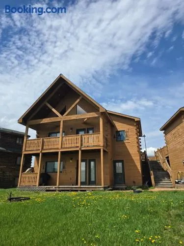 Green Bear Cabin - Image 1