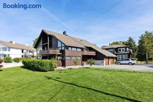 Exclusive Family Villa in Haugesund - Lovely Ocean View, 5 Bedroom, Free parking - Image 1