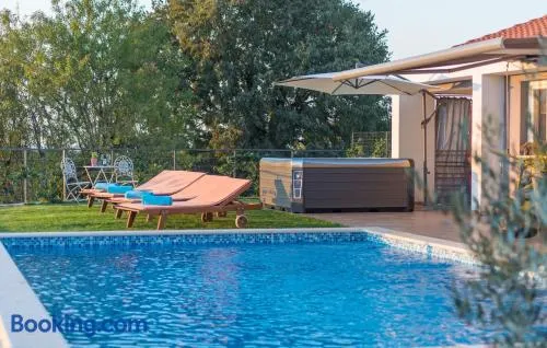 Modern Villa di Rovigno with Pool, Hot Tub and Sea View - Image 1