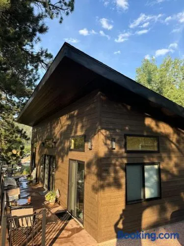In the center of it all The Elkhorn Cabin - Image 1
