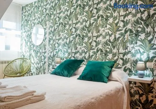 Apartamento Irene céntrico con Wifi y parking coche tamaño medio Cangas de Onís - Image 1
