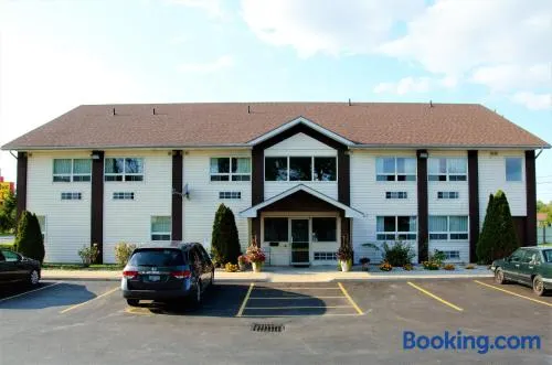 Royal Windsor Motel - Image 1