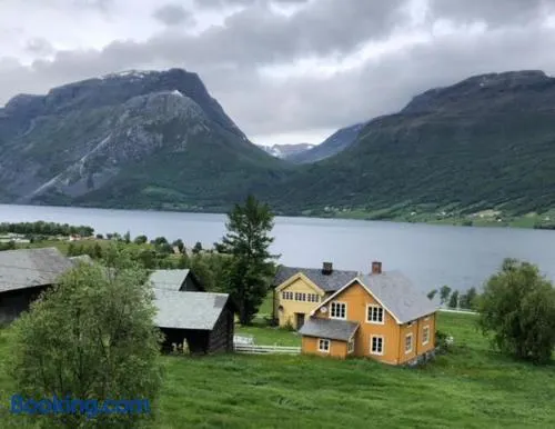 Steinsvoll Gård - Image 1