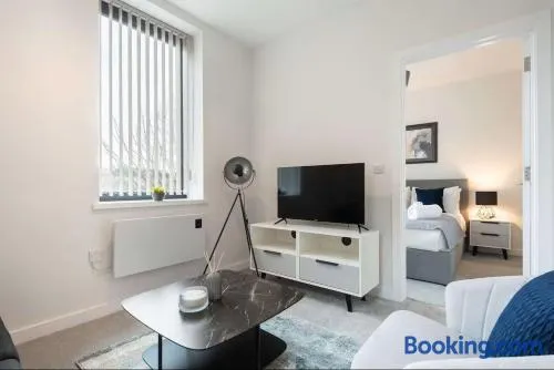 16 Park Drive - Image 1